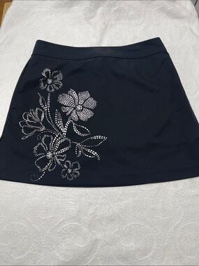 Izod XFG Black Skort w/ Floral Design -Sz 4